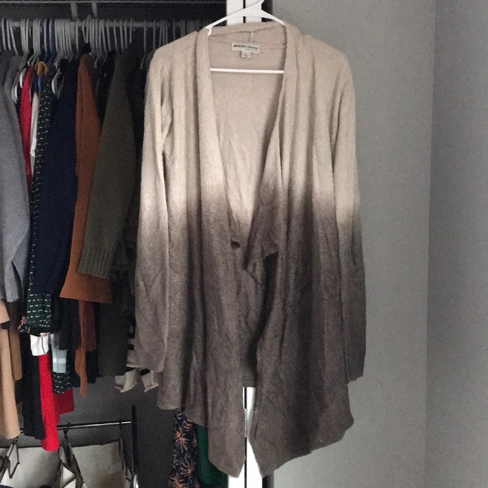 Never Worn Barefoot Dreams Brown & Tan Ombré Cardi, small hole